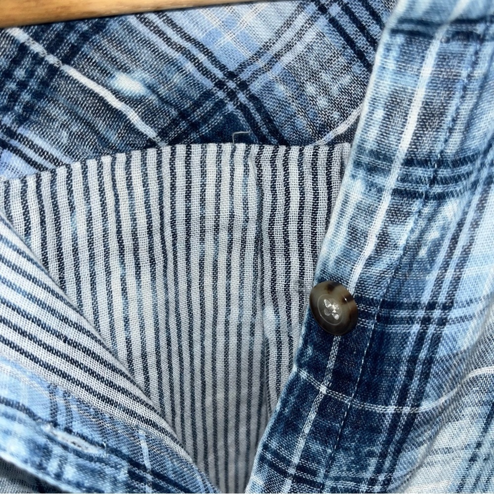 J. Jill Blue Dye Plaid Button Down Stone Wash Blue Women’s Medium - Picture 6 of 7